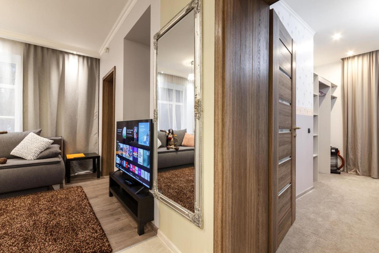 Parkcosylux Two Bedrooms Apart Free Parking Riga Exterior photo