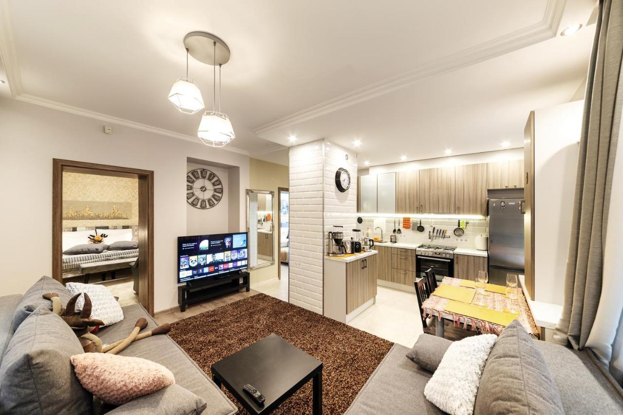 Parkcosylux Two Bedrooms Apart Free Parking Riga Exterior photo