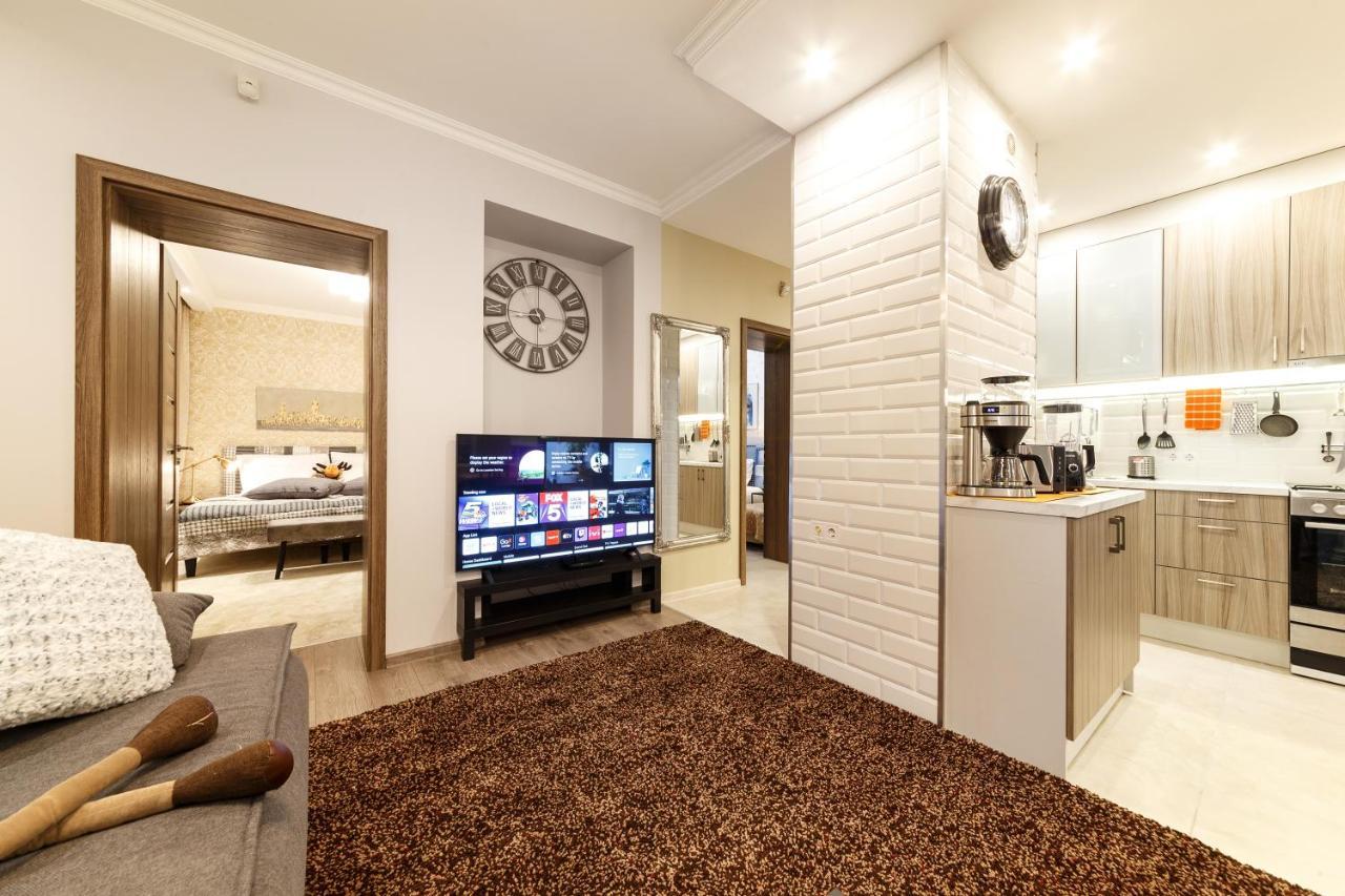 Parkcosylux Two Bedrooms Apart Free Parking Riga Exterior photo